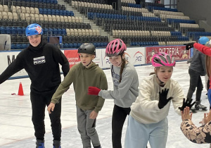 III edycja zawodów łyżwiarskich Olimpijskie Iskry w Arenie.