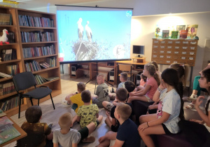 Międzynarodowy Dzień Bociana w bibliotece szkolnej