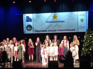 XIV Tomaszowski Festiwal Kolęd i Pastorałek w kategorii klas I-III