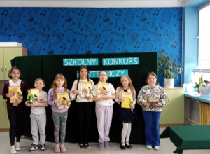 Nagrodzeni uczniowie w Konkursie Pięknego Czytania dla uczniów klas II–III