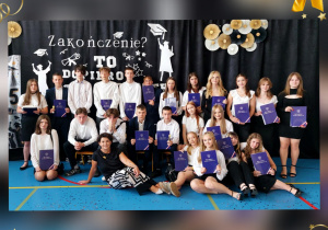 Uroczystość zakończenia roku szkolnego klasa 8 b