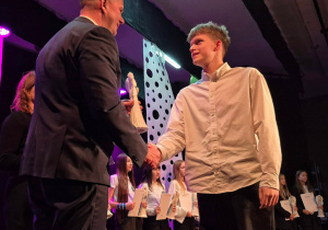 Uczeń naszej szkoły został uhonorowany statuetą „Wolontariusz Roku 2025”.