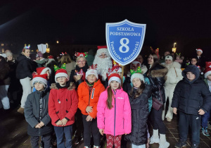 Uczniowie klasy III a podczas Odlotowych Mikołajkach na Placu Kościuszki!